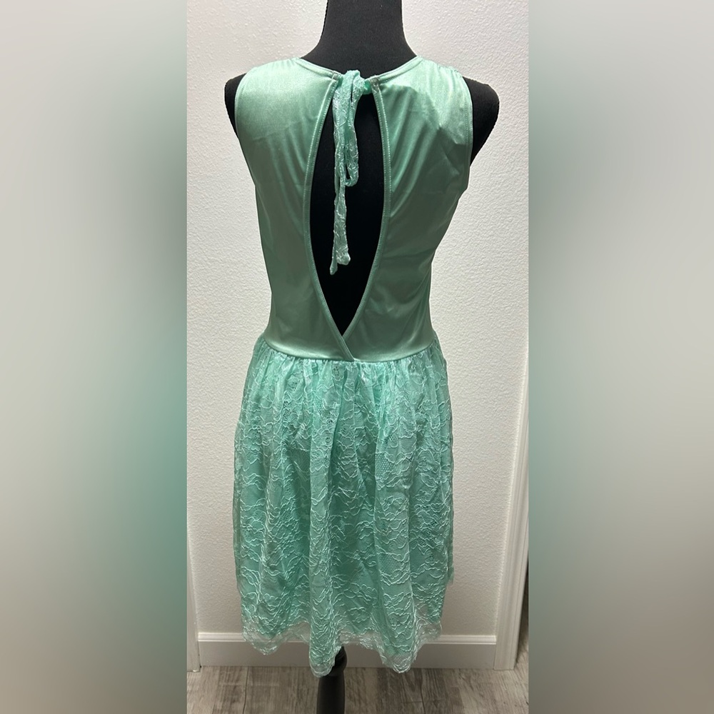 Blackmilk Juliette Dress - Large - NWOT - Picture 2 of 4